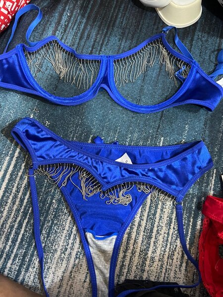 Ensemble lingerie rouge féminin