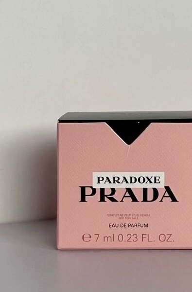 Parfum femmes Givenchy, Armani, Prada