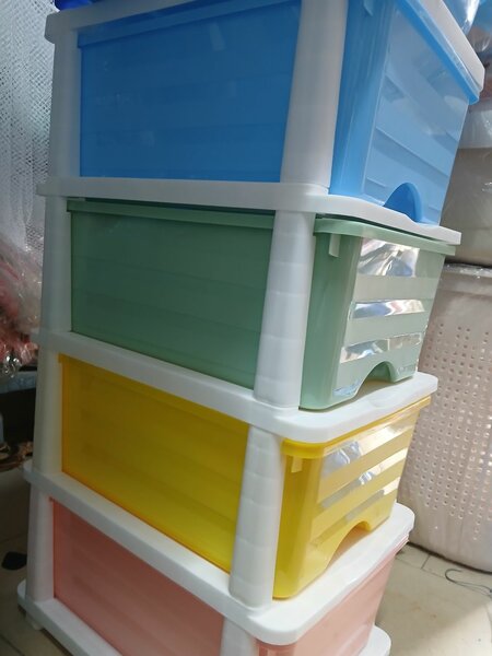 Bac de rangement coloré empilable