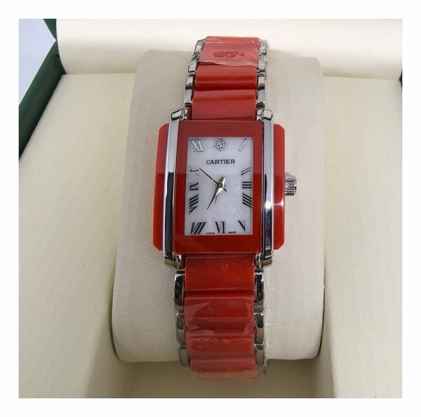 Montre élégante en céramique