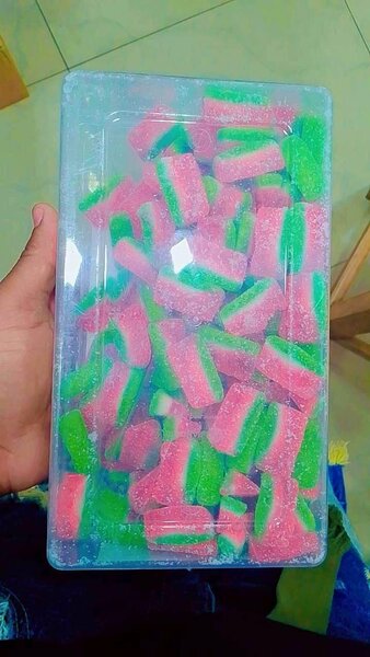 Sour jelly gummies