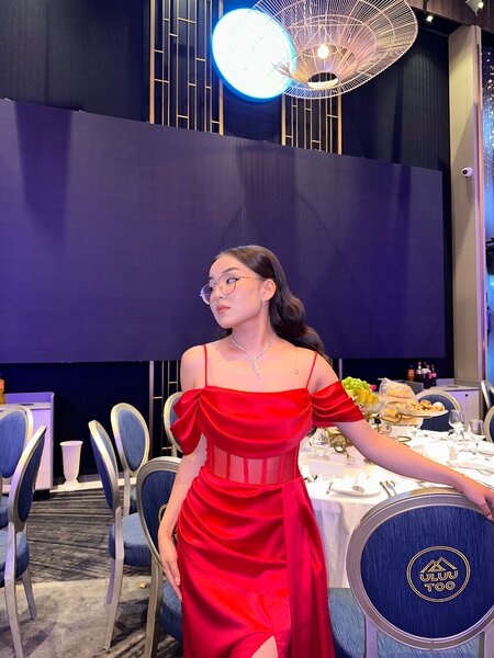 Вечернее платье