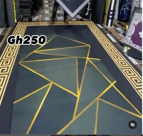 Beautiful and cozy carpet 120x180cm