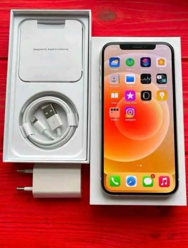 iPhone 12 Neuf avec Accessoires