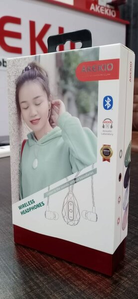 Necklace style Blutooth neckband