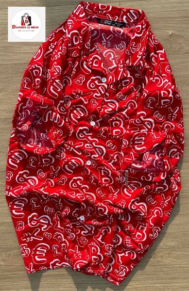 Chemise imprimée cravate rouge