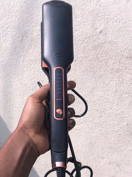 Lisseur de cheveux automatique