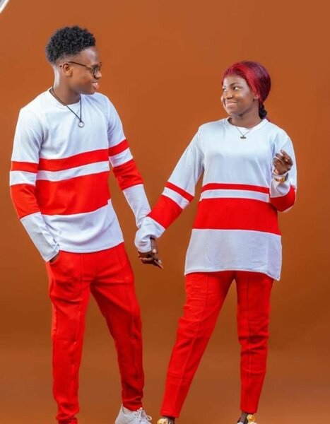 Ensemble couple assorti rouge et blanc