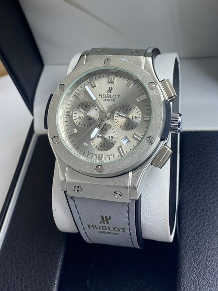 Montre chronographe Hublot en argent