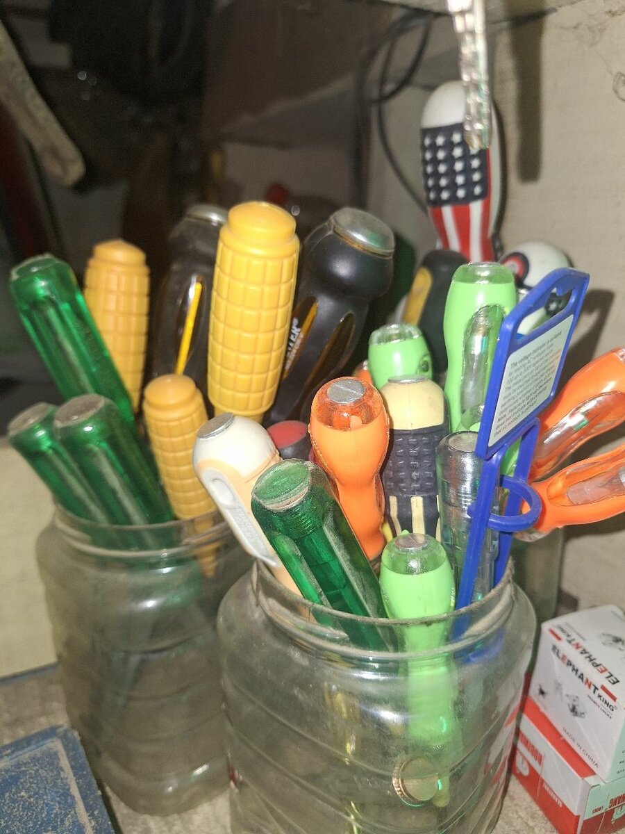 Ensemble de tournevis colorés