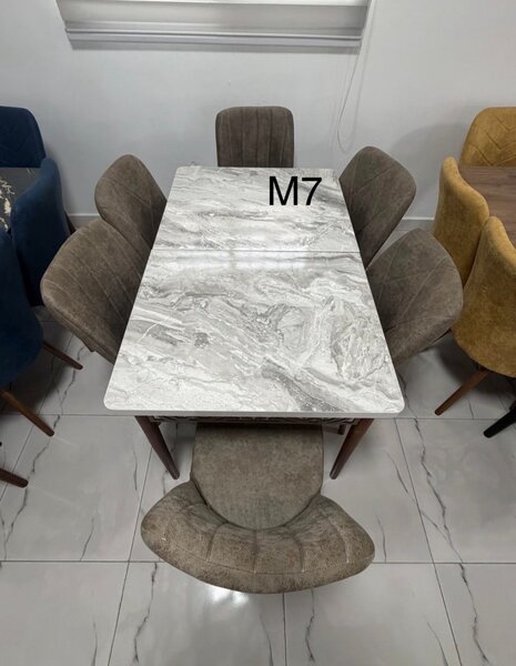 Table à manger moderne