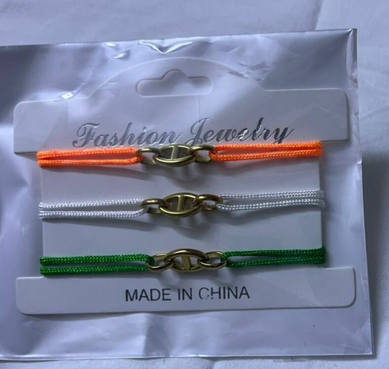 Bracelets en corde colorée