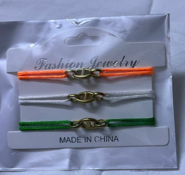 Bracelets en corde colorée