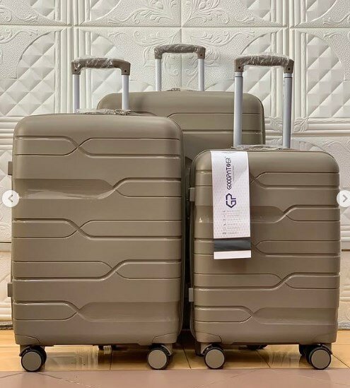 Set of 3 suitcases brown