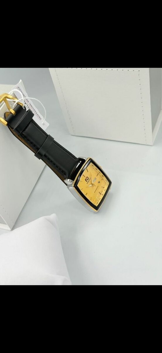 Montre bracelet cuir élégante