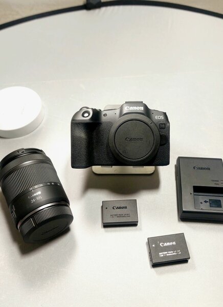 Canon R8