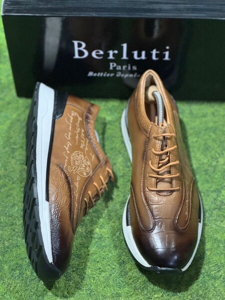 Baskets Berluti en Cuir Élégant