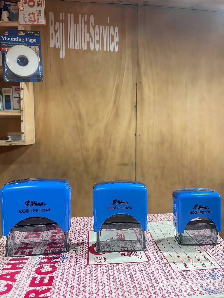 Tampons encreurs rectangulaires et ronds