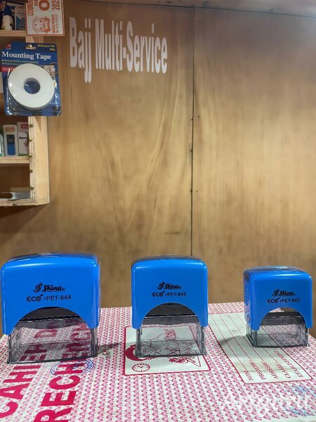 Tampons encreurs rectangulaires et ronds