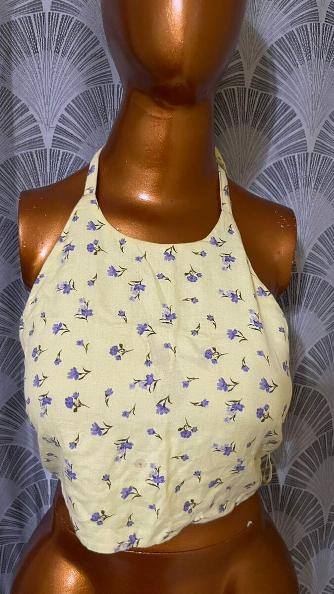 Top fleuri dos nu femme