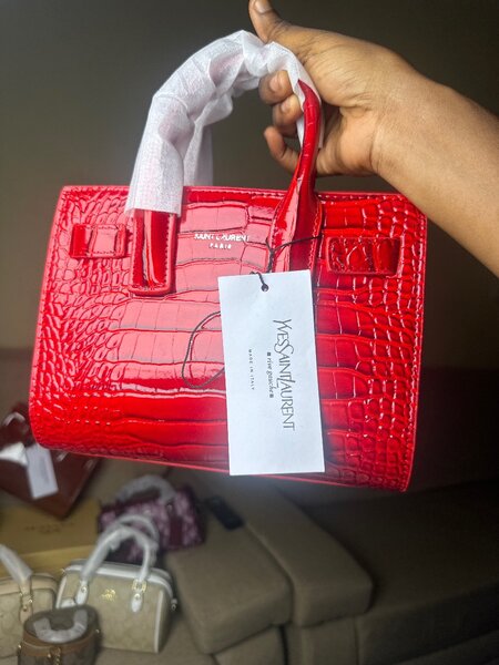 Sac à main rouge croco