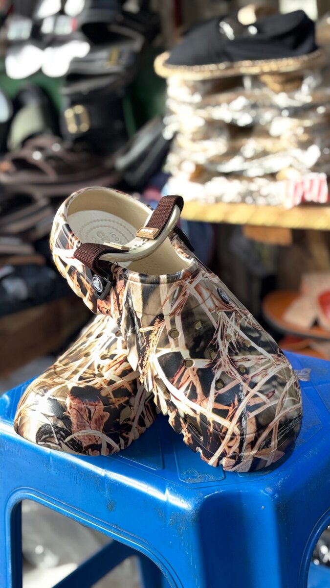 Sabots de jardin camouflage