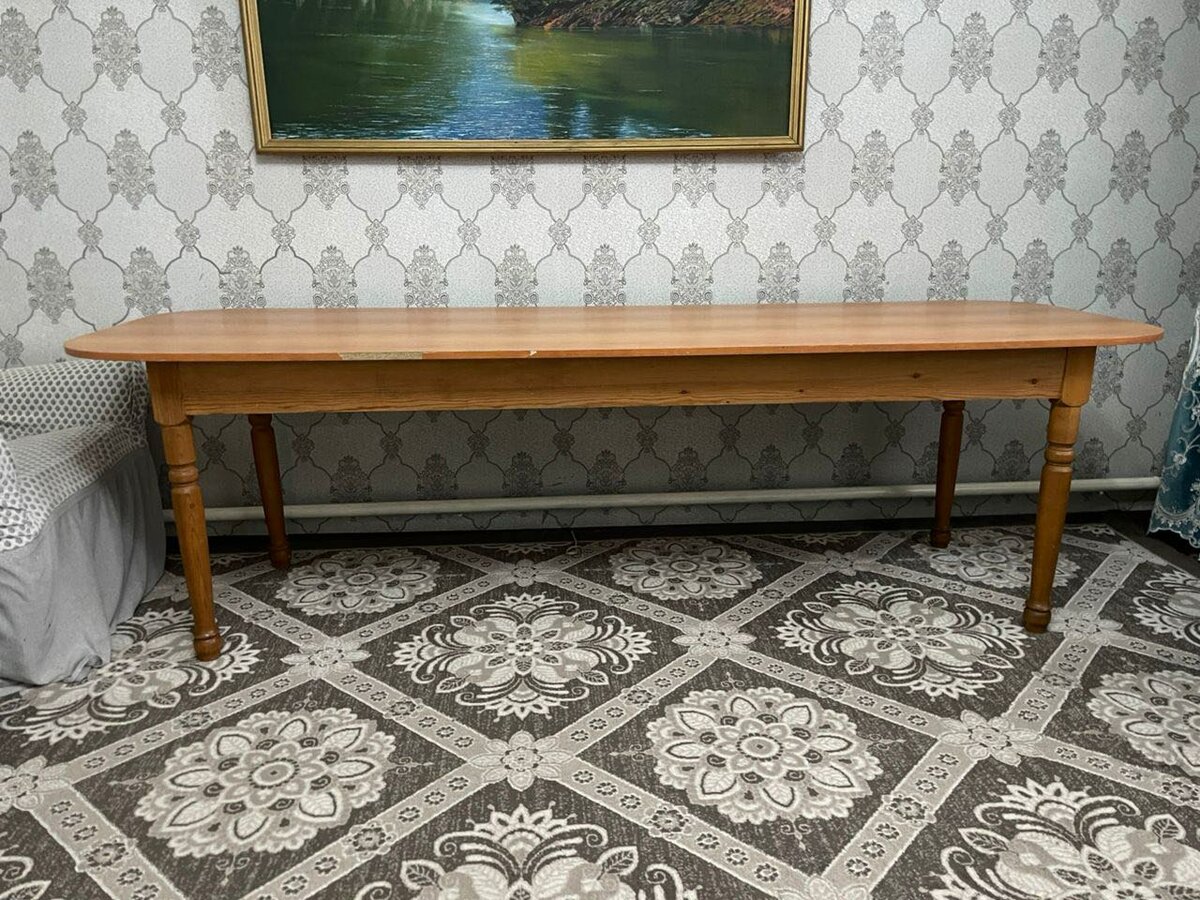 Большой стол для зала