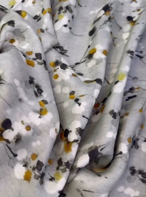 Красивая лёгкая и дышащая ткань Купра для пошива одежды