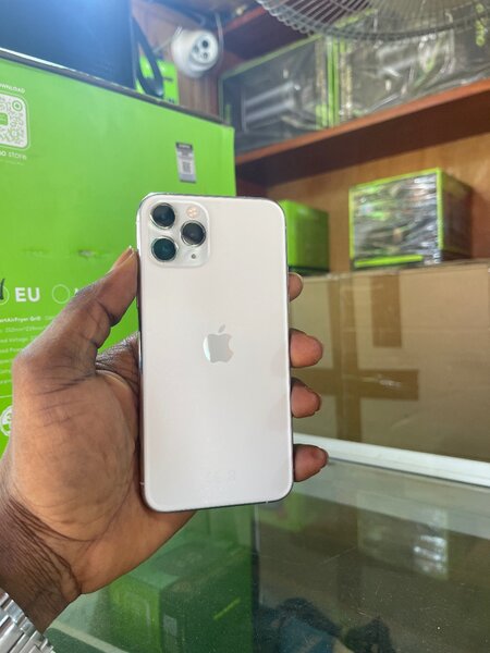 IPHONE 11 PRO