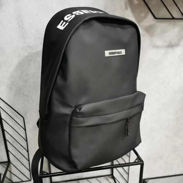 Sac à dos Essentials tendance