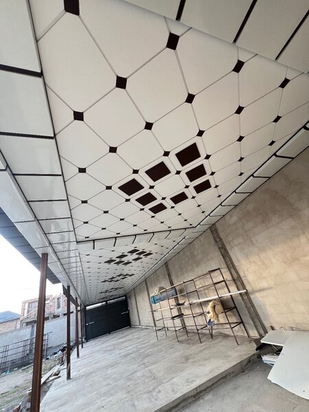 Туникафон металычной потолок