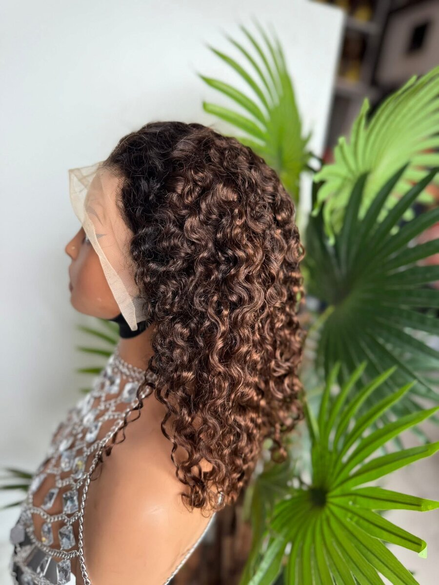 Perruque Bouclée en Dentelle