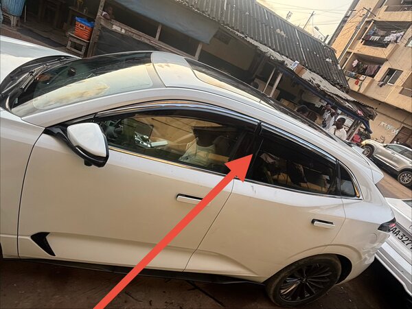 Déflecteur de portière voiture