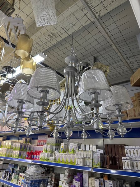 Люстра классика  8 рошковый