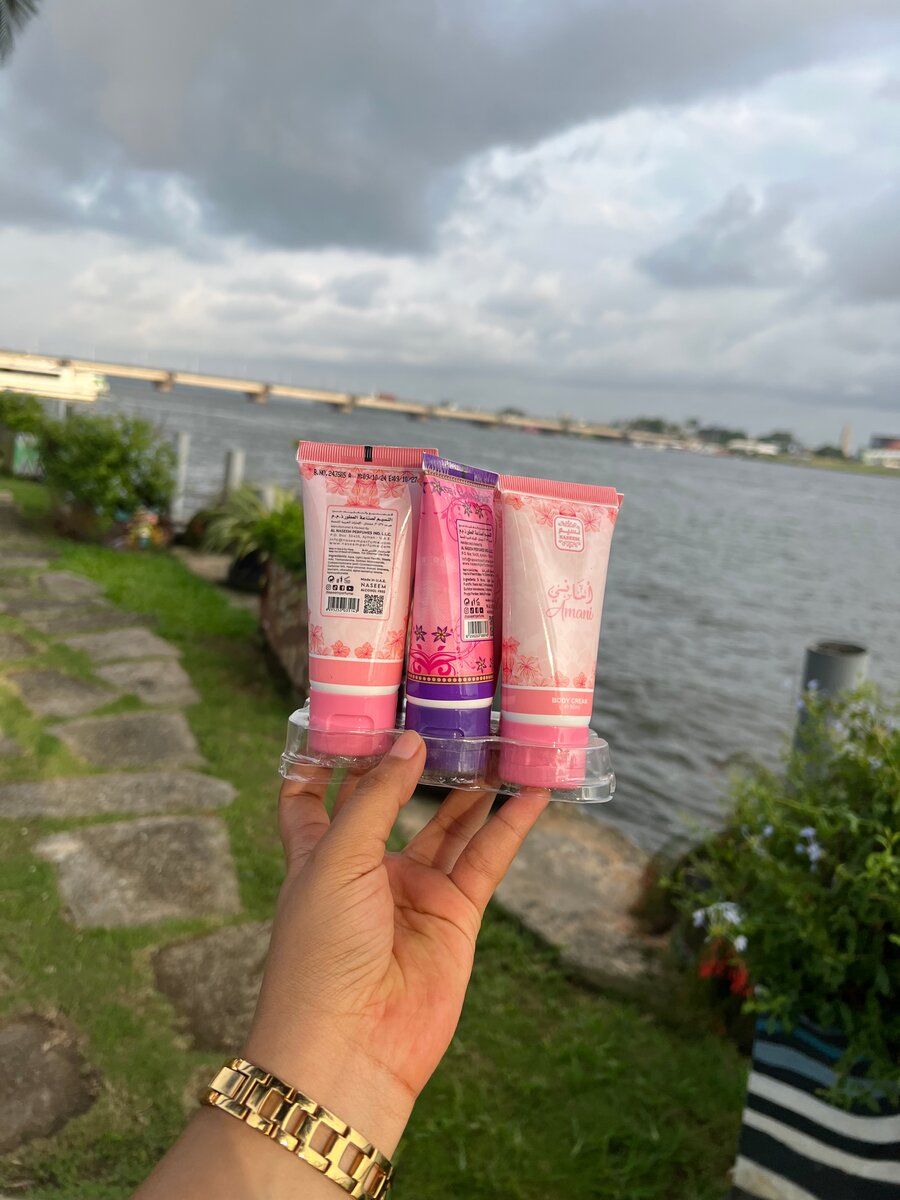 Crème pour mains parfumée