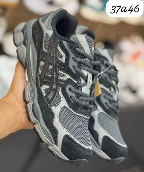 Chaussures de course ASICS