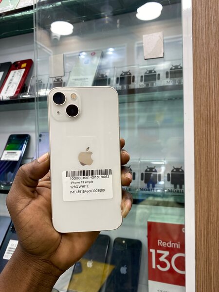 13 simple 128Go quasi neuf disponible