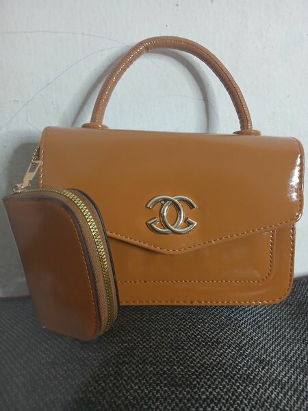 Sac à main en cuir pour femme