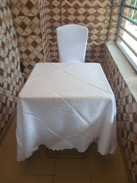 Housse et nappes de table