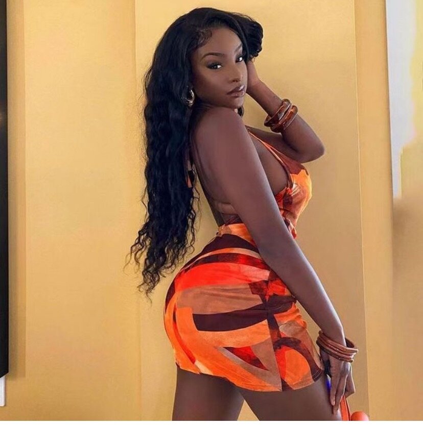 Machislet New slim-fit, backless dress with hips