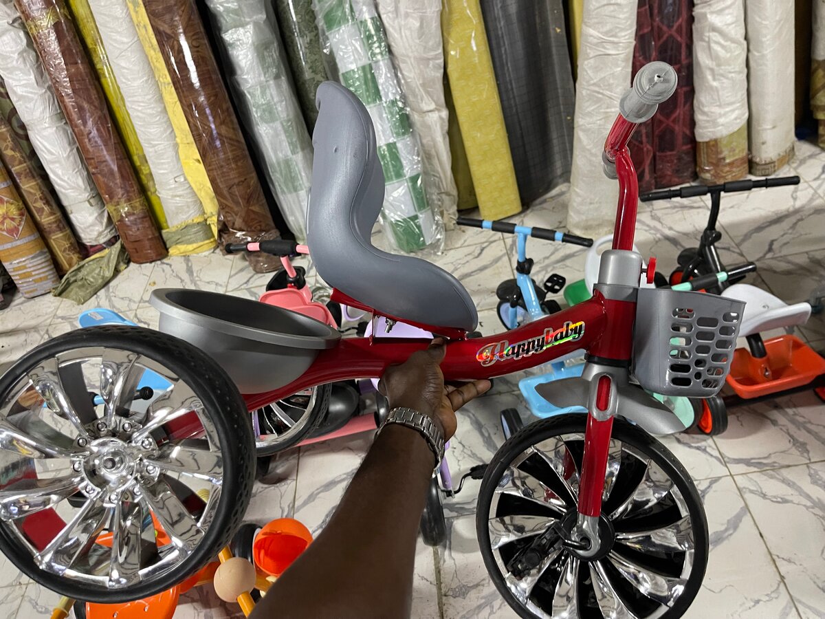 Tricycle Coloré Enfant