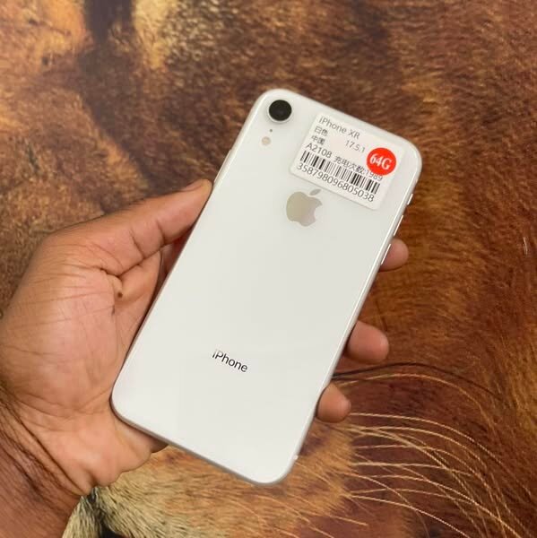 Apple iPhone XR 64GB white