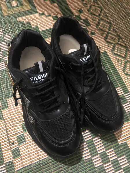 Black joggers with 2 inch sole