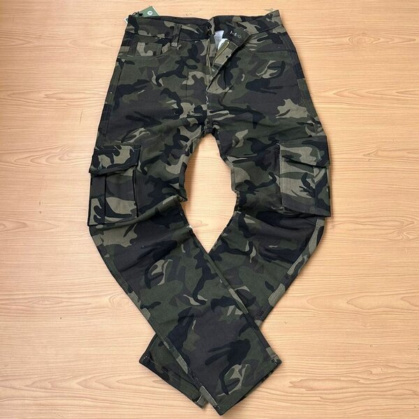 Solid camo side pocket