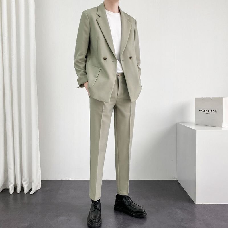 Повседневный костюм тройка