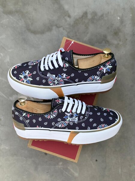 Baskets fleuries Vans