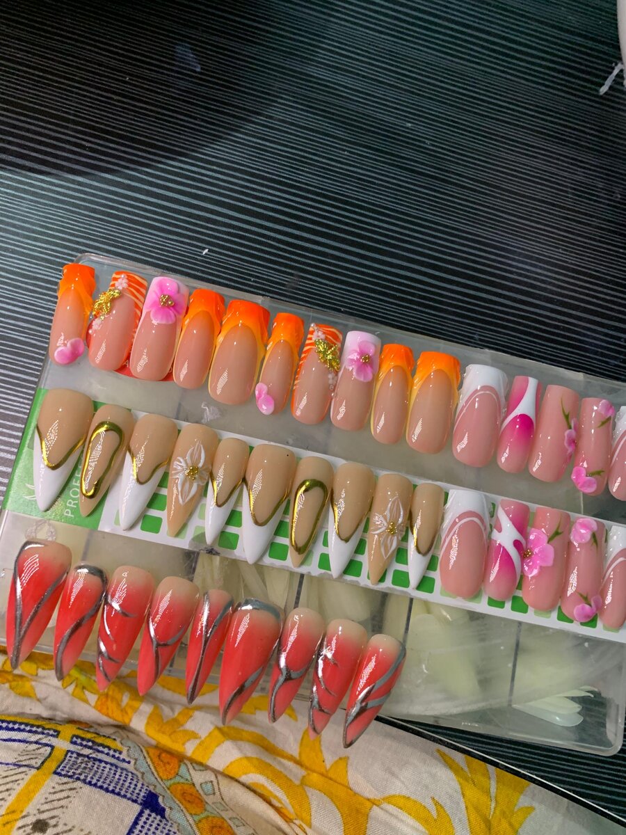Ongles Artificiels Floraux