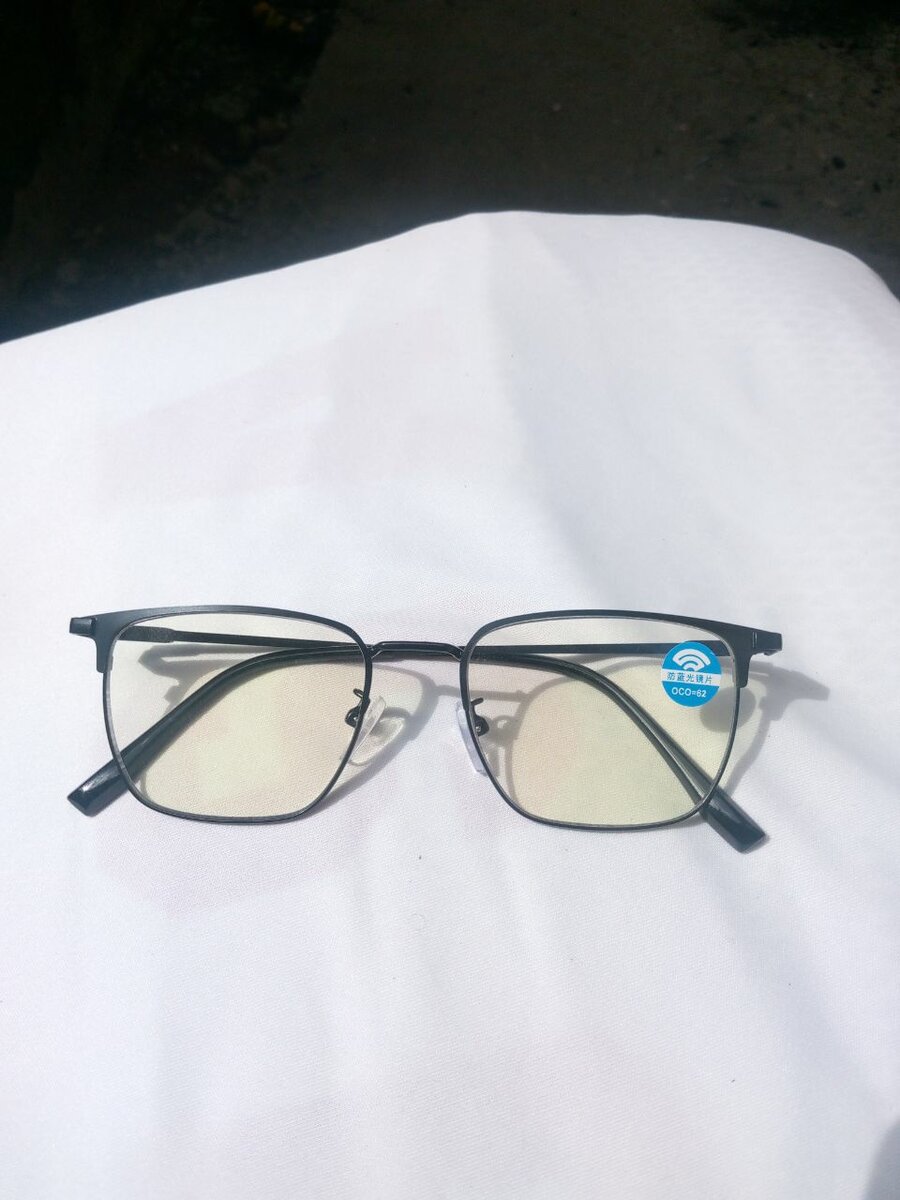 Colormatic and anti-blue light glasses