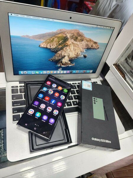 Samsung galaxie s23 ultra 256 giga et 8giga ram