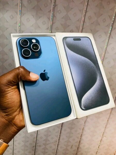 iPhone 15 Pro Max Bleu